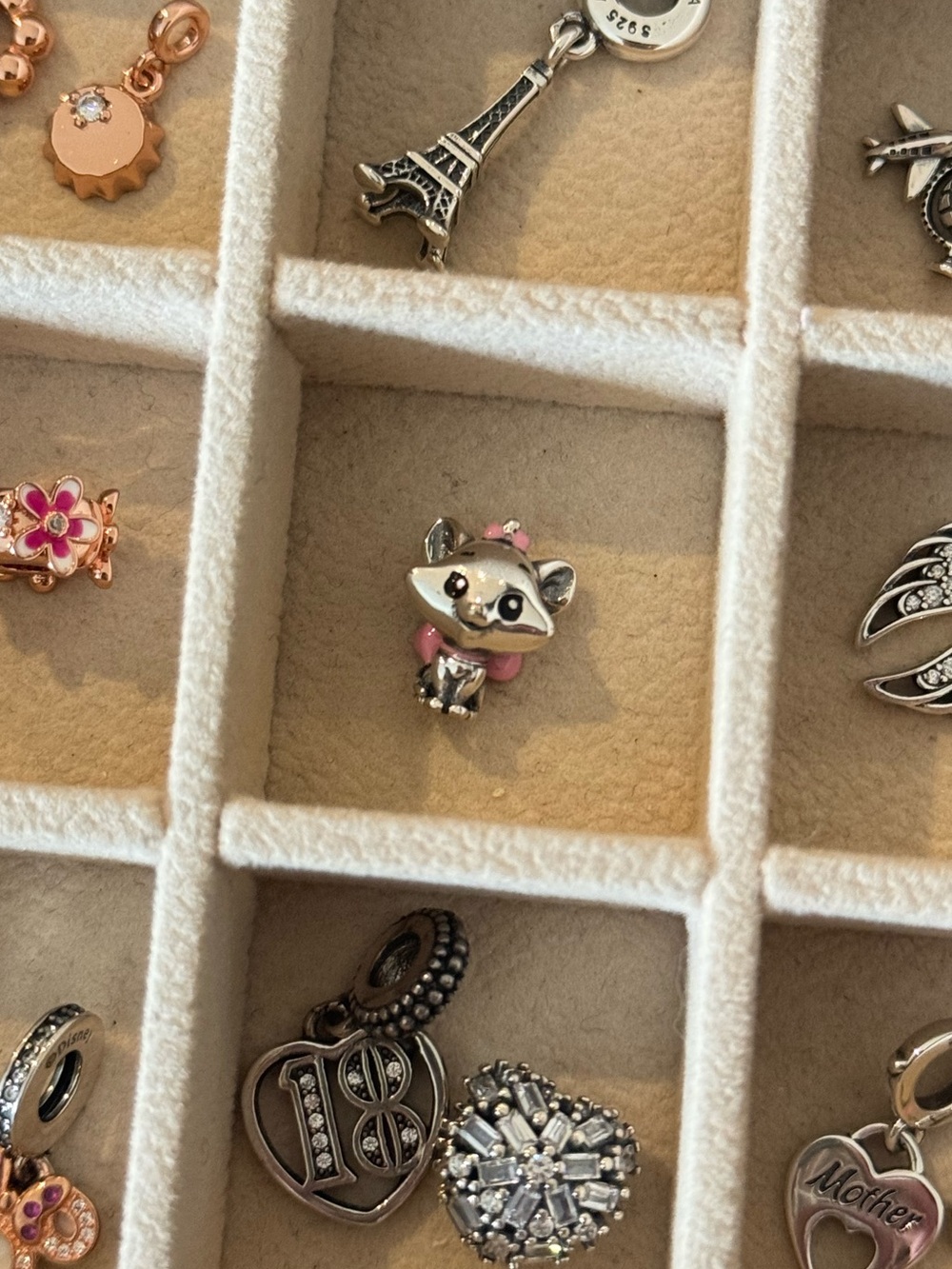 Pandora Disney cat charm Lucy